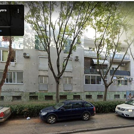 Appartamento Yakov Free Public Parking And Balcony Zara Esterno foto